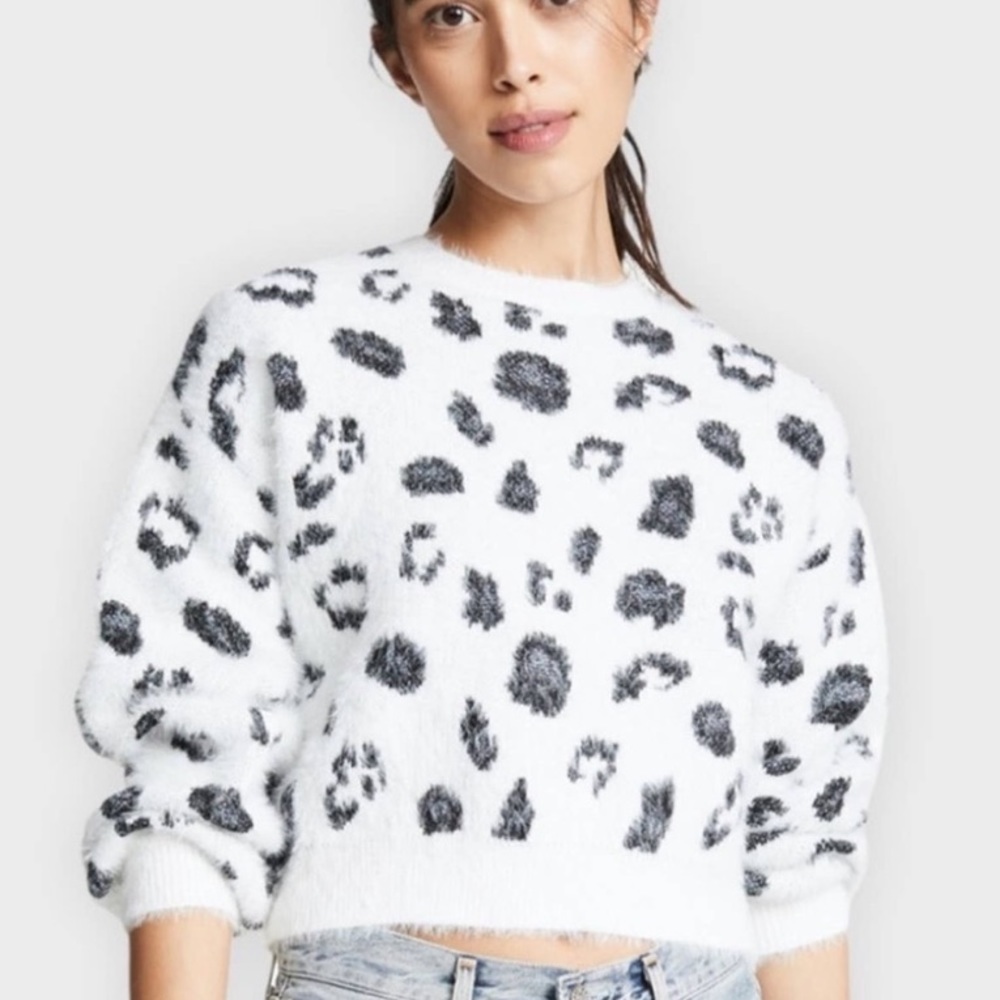 cupcakes & cashmere huxley leopard jacquard cropped sweater